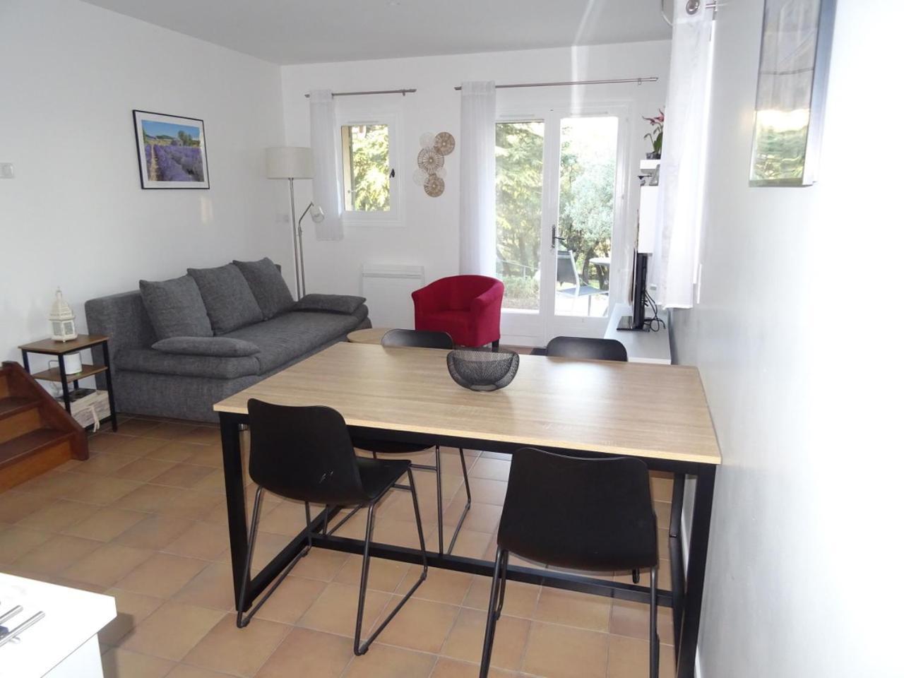 Les Cistes Villa Lioux Exteriör bild