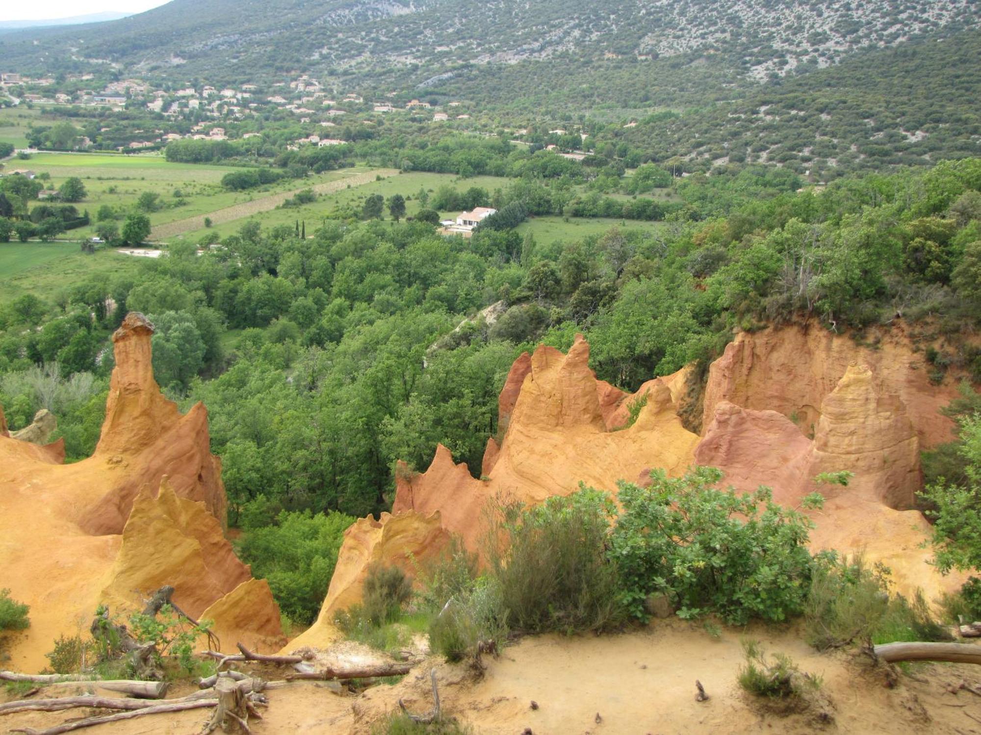 Les Cistes Villa Lioux Exteriör bild