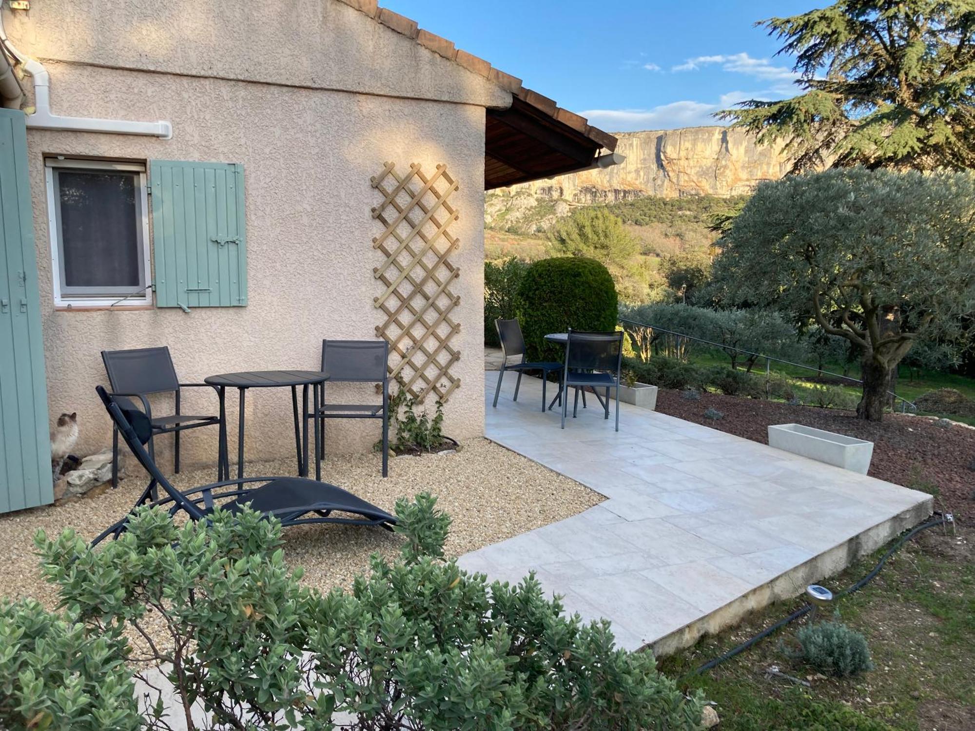 Les Cistes Villa Lioux Exteriör bild